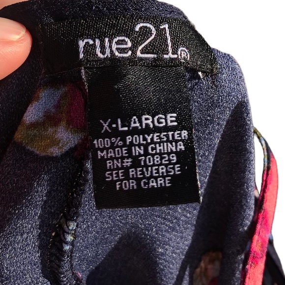 Rue 21 Navy Blue Floral Dress size X-Large - Picture 2 of 10